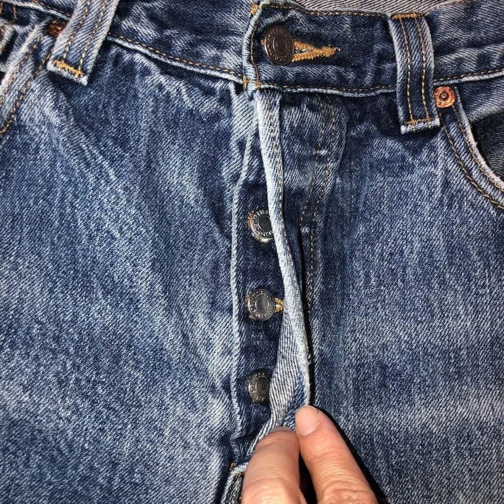 Vintage LEVIS 501 Straight Leg Button Fly Med Stonewash Denim Jeans Sz 34